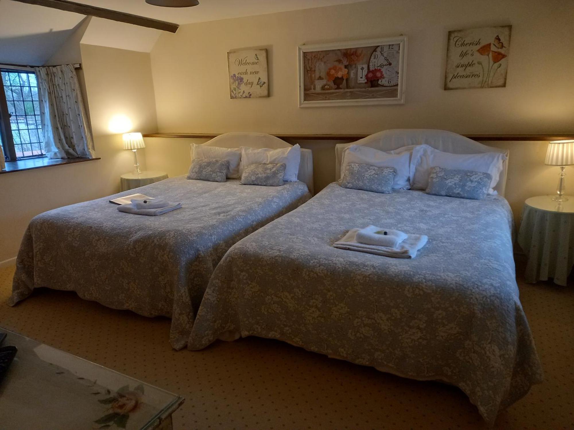 Bickleigh Castle Villa Tiverton  Room photo