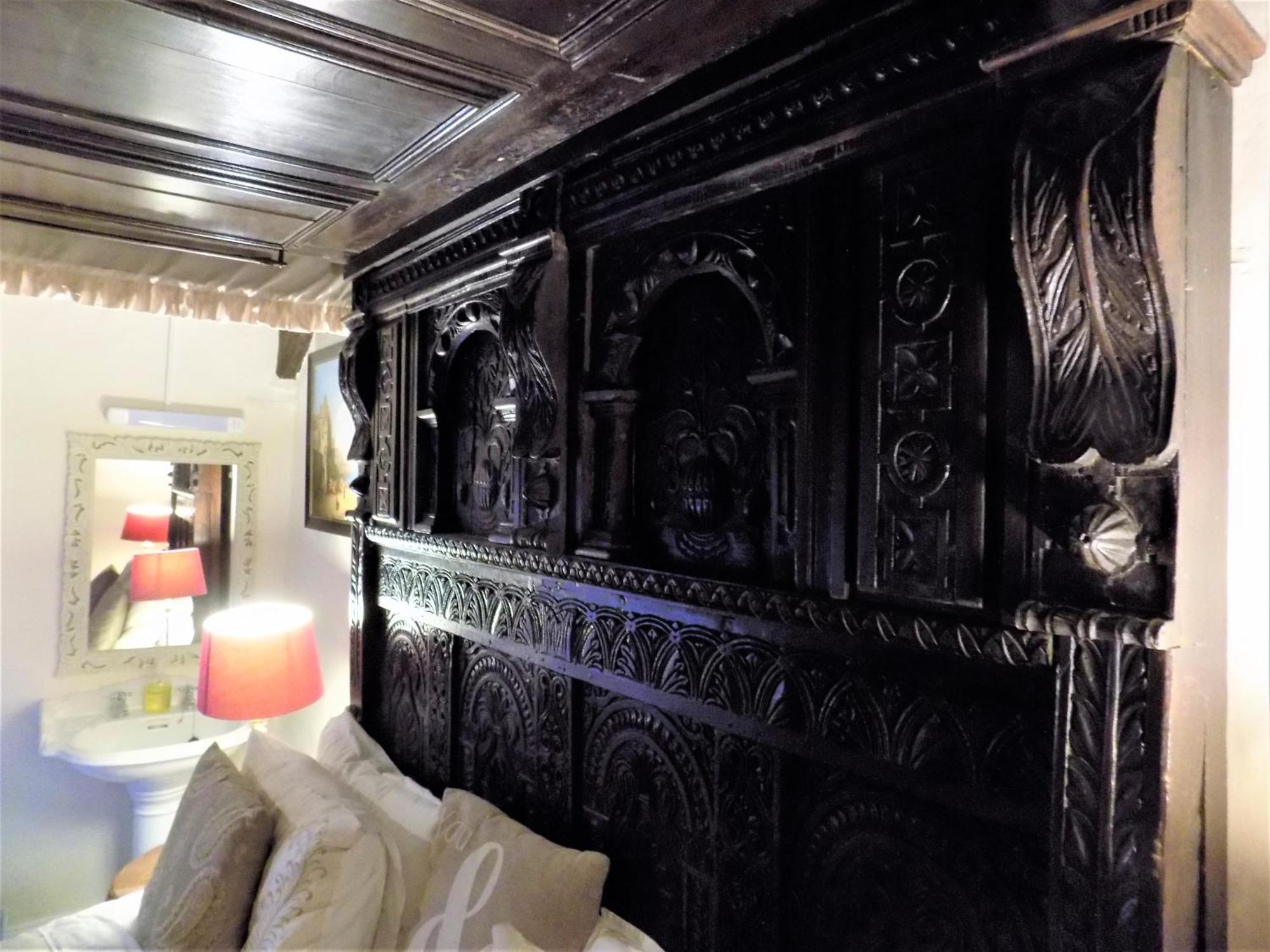 Bickleigh Castle Villa Tiverton  Room photo