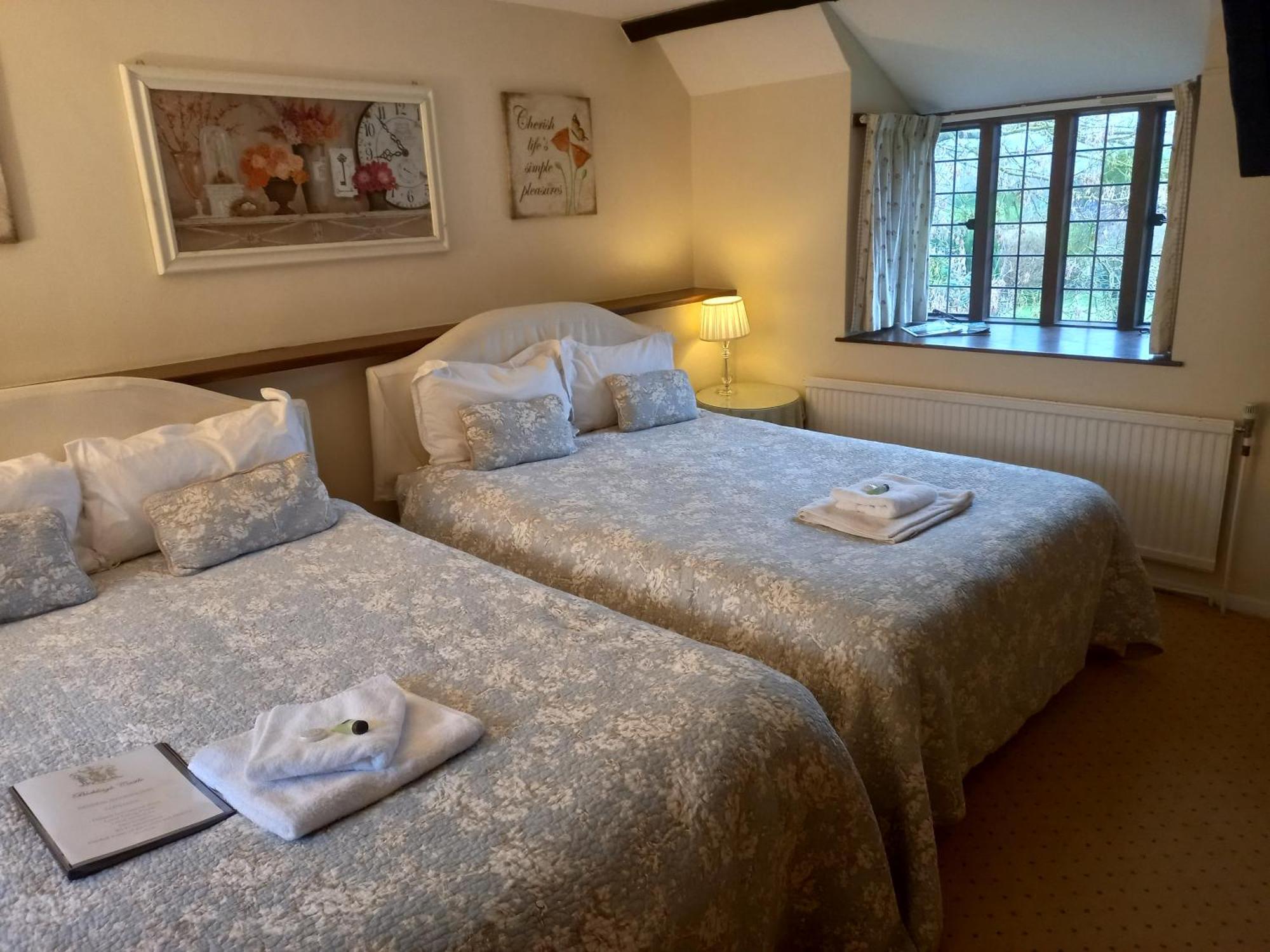Bickleigh Castle Villa Tiverton  Room photo
